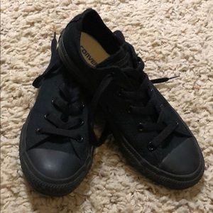 Converse Tennis Shoes